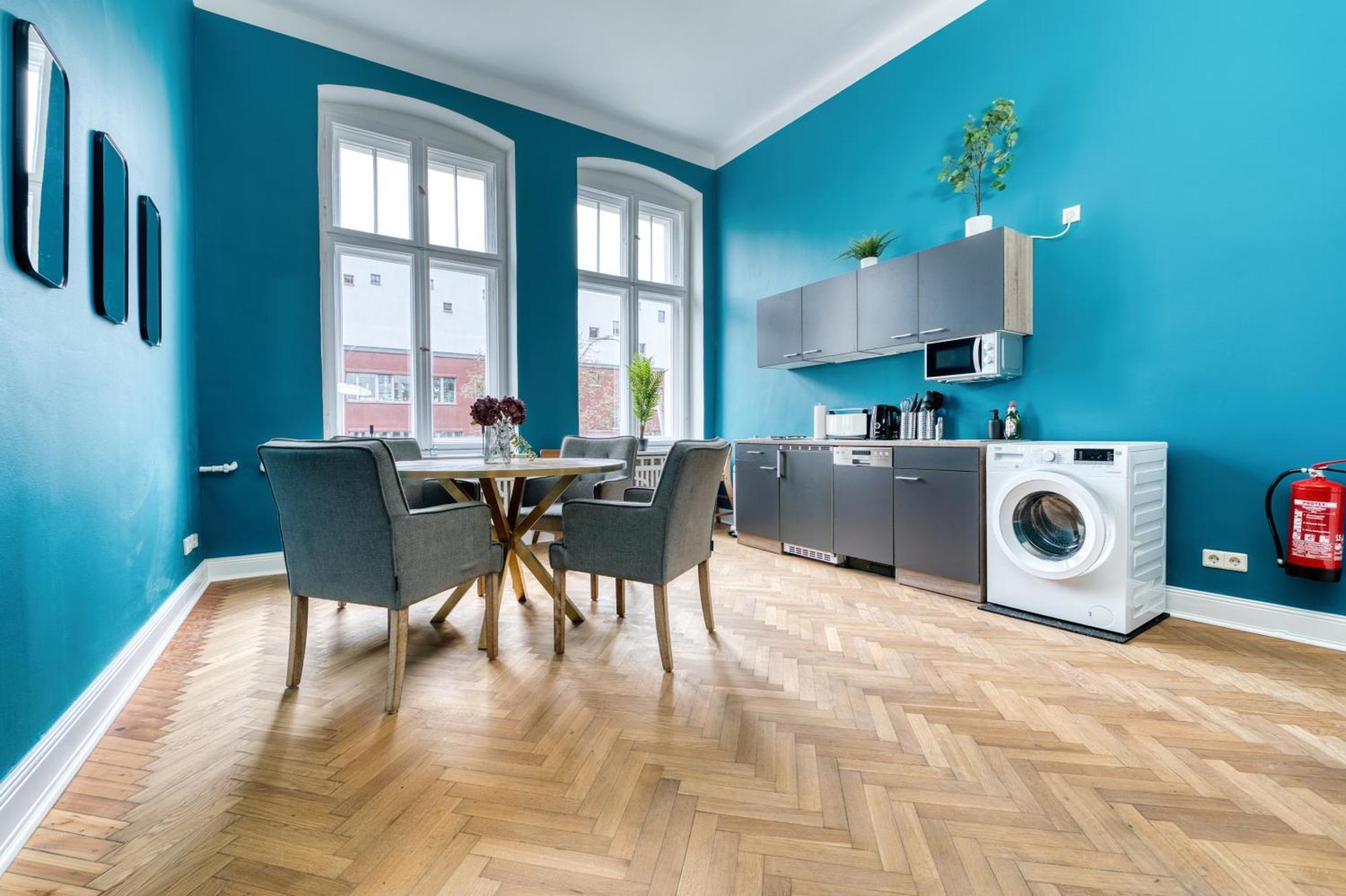 Jomi Stays, Brandenburgische Strasse 16 - Wohnen Beim Kurfuerstendamm * Berlin
