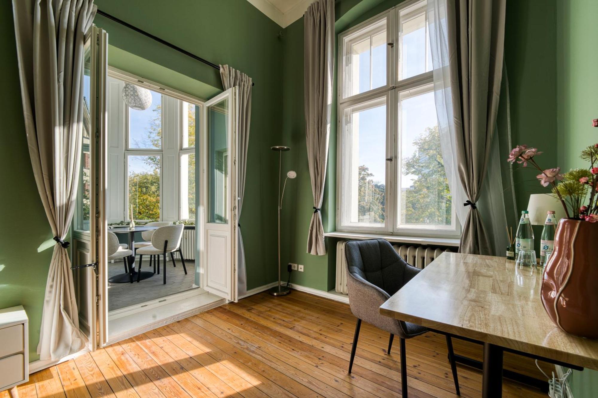 Homestay Jomi Stays, Brandenburgische Strasse 16 - Wohnen Beim Kurfuerstendamm