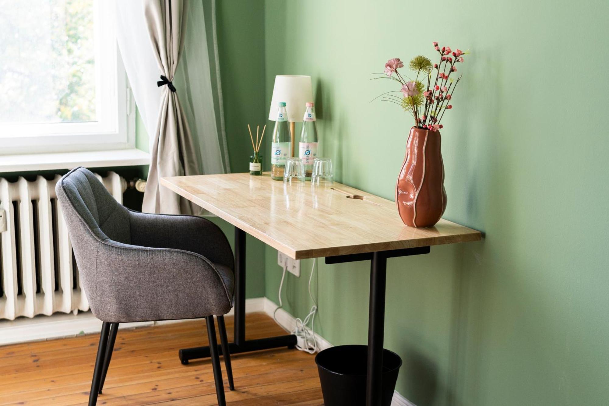 Homestay Jomi Stays, Brandenburgische Strasse 16 - Wohnen Beim Kurfuerstendamm Berlin