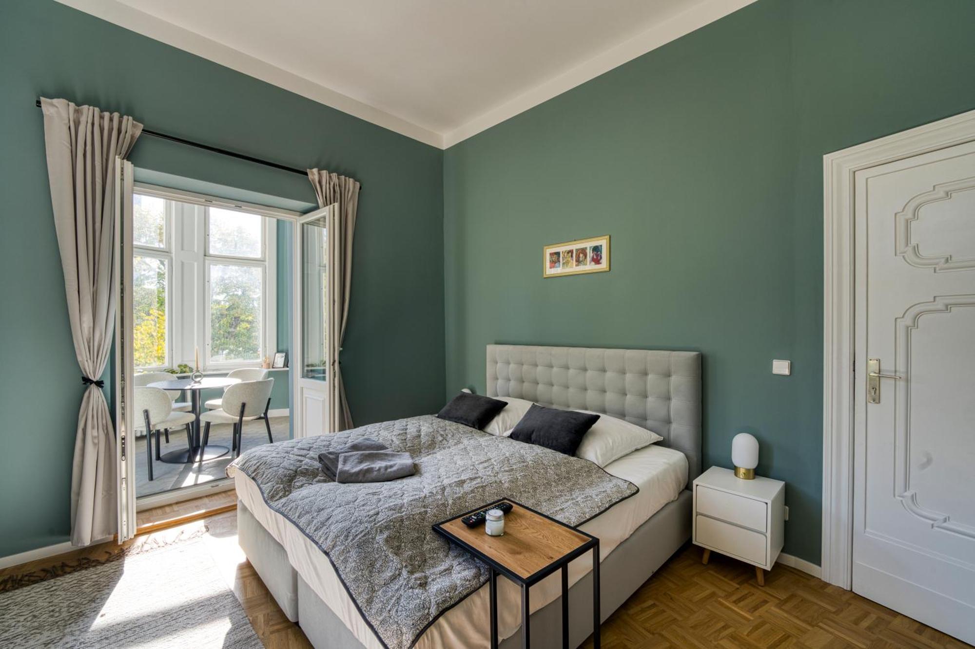 Jomi Stays, Brandenburgische Strasse 16 - Wohnen Beim Kurfuerstendamm Homestay Berlin