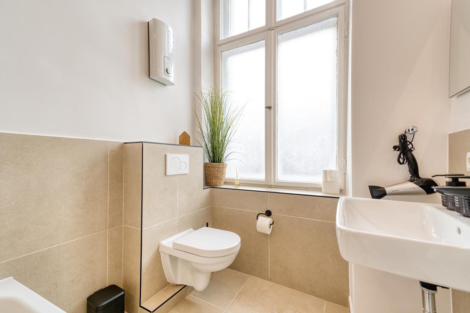 Homestay Jomi Stays, Brandenburgische Strasse 16 - Wohnen Beim Kurfuerstendamm *